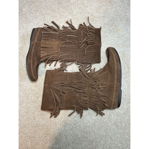 MINNETONKA MOCCASIN Brown Suede 3 Layer Tiered Fringe Boots Size 7 - Picture 1 of 5